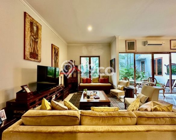 Rumah Elit Modern Tanpa Renovasi di Cipete Jakarta Selatan Rumah Elit Modern Tanpa Renovasi di Cipete Jakarta Selatan