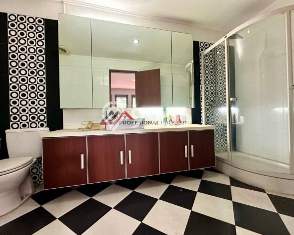 For Sale! Luxury House LT 901m2 Desain Modern di Lebak Bulus For Sale! Luxury House LT 901m2 Desain Modern di Lebak Bulus