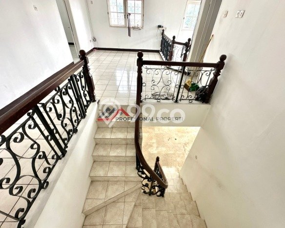 Rumah Mewah Akses Mudah di Jakarta Selatan Semi Furnished Rumah Mewah Akses Mudah di Jakarta Selatan Semi Furnished