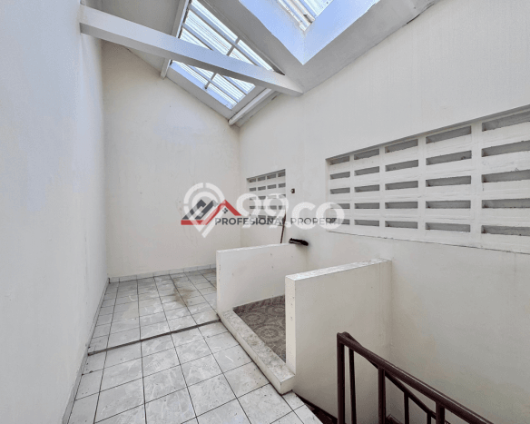 Hunian Mewah LB 350m2 Siap Pakai Desain Elegan di Lebak Bulus, Jakarta Selatan Hunian Mewah LB 350m2 Siap Pakai Desain Elegan di Lebak Bulus, Jakarta Selatan