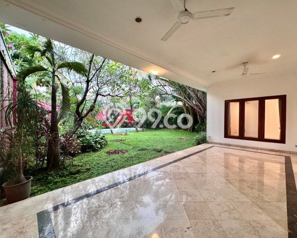 For Sale! Luxury House LT 854m2 Desain Elegan di Kemang For Sale! Luxury House LT 854m2 Desain Elegan di Kemang