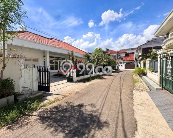 Rumah Mewah LB 420m2 Siap Huni Desain Elegan di Cipete, Jakarta Selatan Rumah Mewah LB 420m2 Siap Huni Desain Elegan di Cipete, Jakarta Selatan