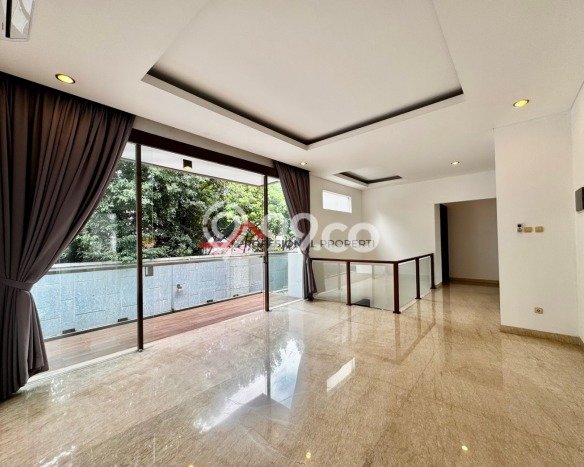 Rumah Elit LB 500m2 Siap Pakai Desain Elegan di Kemang, Jakarta Selatan Rumah Elit LB 500m2 Siap Pakai Desain Elegan di Kemang, Jakarta Selatan