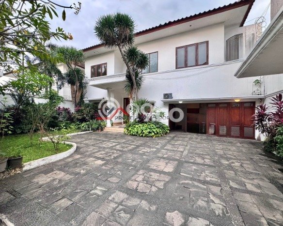 For Sale! Luxury House LT 854m2 Desain Elegan di Kemang For Sale! Luxury House LT 854m2 Desain Elegan di Kemang