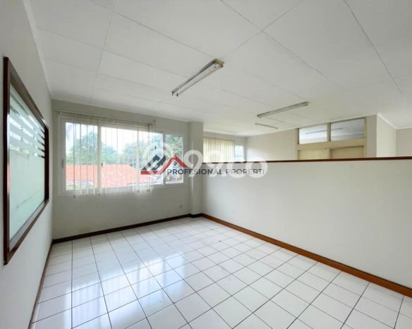 Unit Kantor Tersedia di Mampang Spesifikasi LB 700m2 Unit Kantor Tersedia di Mampang Spesifikasi LB 700m2