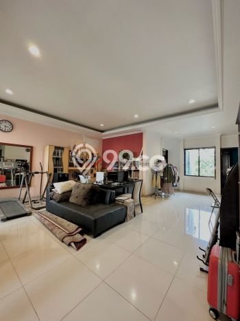 Rumah Eksklusif Siap Huni LT 700m2 di Cinere, Depok Rumah Eksklusif Siap Huni LT 700m2 di Cinere, Depok