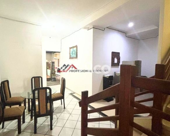 Rumah Mewah Siap Huni LT 373m2 di Kebayoran Baru, Jakarta Selatan Rumah Mewah Siap Huni LT 373m2 di Kebayoran Baru, Jakarta Selatan