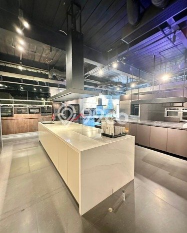 LOKASI STRATEGIS! Kantor Kawasan Slipi, Luas 665m², Pengunjung Terjamin LOKASI STRATEGIS! Kantor Kawasan Slipi, Luas 665m², Pengunjung Terjamin