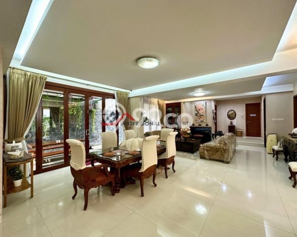 Siap Huni Hunian Elit 5 Kamar di Cilandak Dekat ke Mana Pun Siap Huni Hunian Elit 5 Kamar di Cilandak Dekat ke Mana Pun