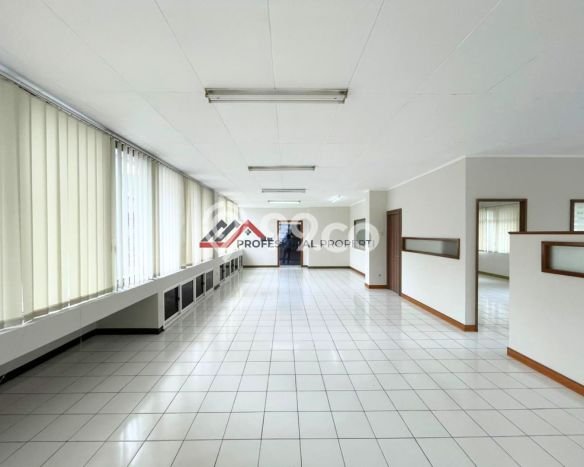 Unit Kantor Tersedia di Mampang Spesifikasi LB 700m2 Unit Kantor Tersedia di Mampang Spesifikasi LB 700m2