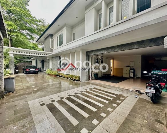 Ready to Use! Premium House LT 765m2 Desain Elegan di Kemang Ready to Use! Premium House LT 765m2 Desain Elegan di Kemang