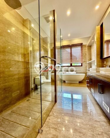 Rumah Mewah LB 475m2 Siap Huni Desain Elegan di Cipete, Jakarta Selatan Rumah Mewah LB 475m2 Siap Huni Desain Elegan di Cipete, Jakarta Selatan