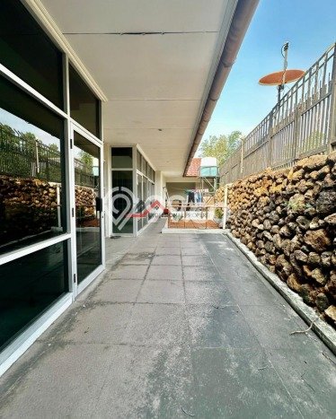 For Sale! Luxury House LT 550m2 Desain Elegan di Kuningan For Sale! Luxury House LT 550m2 Desain Elegan di Kuningan