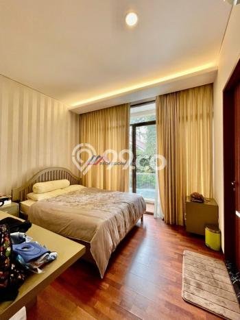 Ready to Use! Luxury House LT 167m2 Desain Elegan di Lebak Bulus Ready to Use! Luxury House LT 167m2 Desain Elegan di Lebak Bulus