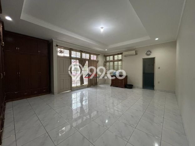 SPECIAL PROPERTY! Rumah area Tebet, Luas 220m² LB 350m² SPECIAL PROPERTY! Rumah area Tebet, Luas 220m² LB 350m²