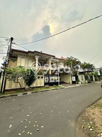 Dijual Rumah Mewah Elegan Dengan View Cantik di Lebak Bulus, Jakarta Selatan Dijual Rumah Mewah Elegan Dengan View Cantik di Lebak Bulus, Jakarta Selatan