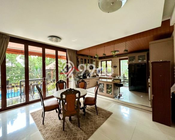 Rumah Strategis area Cilandak, Jakarta Selatan, LT 1024m² LB 1000m² - BISA KPR! Rumah Strategis area Cilandak, Jakarta Selatan, LT 1024m² LB 1000m² - BISA KPR!