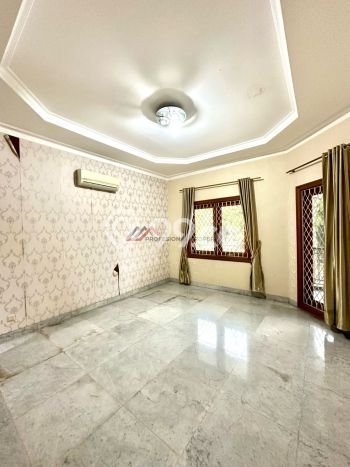 Dijual Rumah Mewah Elegan Dengan View Cantik di Lebak Bulus, Jakarta Selatan Dijual Rumah Mewah Elegan Dengan View Cantik di Lebak Bulus, Jakarta Selatan