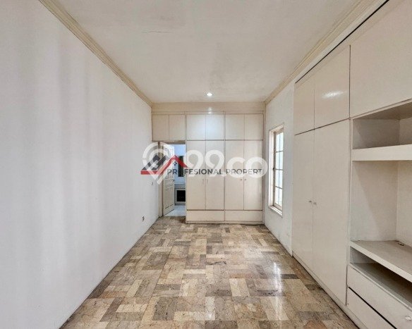 Rumah Mewah LB 180m2 Siap Pakai Desain Elegan di Pondok Indah, Jakarta Selatan Rumah Mewah LB 180m2 Siap Pakai Desain Elegan di Pondok Indah, Jakarta Selatan