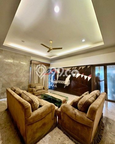 For Sale! Luxury House LT 550m2 Desain Elegan di Kuningan For Sale! Luxury House LT 550m2 Desain Elegan di Kuningan