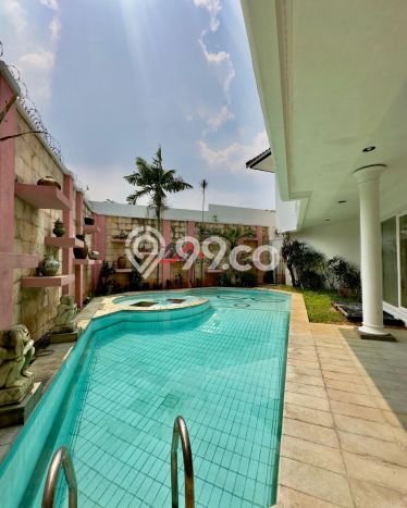 For Sale! Premium House LT 450m2 Desain Elegan di Ampera For Sale! Premium House LT 450m2 Desain Elegan di Ampera
