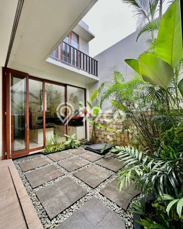 Rumah Mewah LB 475m2 Siap Huni Desain Elegan di Cipete, Jakarta Selatan Rumah Mewah LB 475m2 Siap Huni Desain Elegan di Cipete, Jakarta Selatan