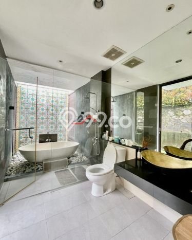For Sale! Luxury House LT 394m2 Desain Modern di Rancamaya For Sale! Luxury House LT 394m2 Desain Modern di Rancamaya