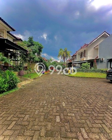 For Sale! Luxury House LT 370m2 Desain Elegan di Cireundeu For Sale! Luxury House LT 370m2 Desain Elegan di Cireundeu