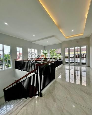 Jual Rumah Mewah Elegan Dengan View Eksklusif di Lebak Bulus, Jakarta Selatan Jual Rumah Mewah Elegan Dengan View Eksklusif di Lebak Bulus, Jakarta Selatan