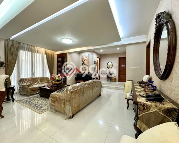 Rumah Strategis area Cilandak, Jakarta Selatan, LT 1024m² LB 1000m² - BISA KPR! Rumah Strategis area Cilandak, Jakarta Selatan, LT 1024m² LB 1000m² - BISA KPR!