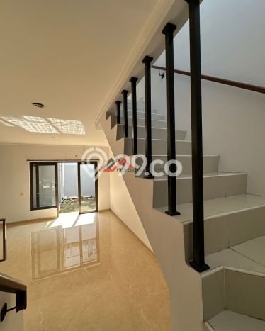 Properti Mewah 3 Kamar Tidur Dekat Pusat Kota di Ciracas, Jakarta Timur Properti Mewah 3 Kamar Tidur Dekat Pusat Kota di Ciracas, Jakarta Timur