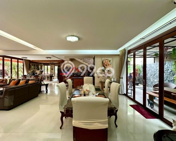 Rumah Strategis area Cilandak, Jakarta Selatan, LT 1024m² LB 1000m² - BISA KPR! Rumah Strategis area Cilandak, Jakarta Selatan, LT 1024m² LB 1000m² - BISA KPR!