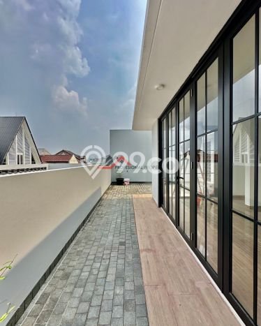 Hunian Mewah LB 330m2 Siap Huni Desain Elegan di Ampera, Jakarta Selatan Hunian Mewah LB 330m2 Siap Huni Desain Elegan di Ampera, Jakarta Selatan