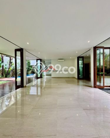 Rumah Mewah LB 475m2 Siap Huni Desain Elegan di Cipete, Jakarta Selatan Rumah Mewah LB 475m2 Siap Huni Desain Elegan di Cipete, Jakarta Selatan