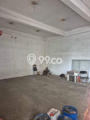 Gudang Disewakan Kawasan Krian, Luas 2525m², Lokasi Komersial, Akses Utama Gudang Disewakan Kawasan Krian, Luas 2525m², Lokasi Komersial, Akses Utama