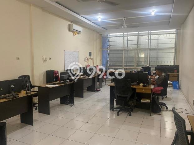 Unit Ruko Dijual di Surabaya LT 100m2 & LB 400m2 Unit Ruko Dijual di Surabaya LT 100m2 & LB 400m2