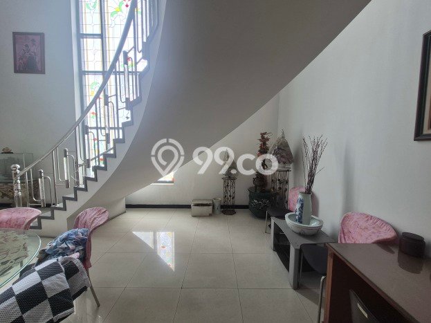 Jarang Ada! Rumah Sewa 5 Kamar Nyaman Siap Huni Babatan Jarang Ada! Rumah Sewa 5 Kamar Nyaman Siap Huni Babatan