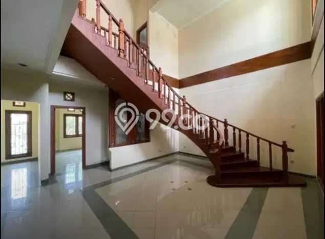 Dijual Rumah Premium dengan Fasilitas Sekitar Lengkap di Rungkut, Surabaya Dijual Rumah Premium dengan Fasilitas Sekitar Lengkap di Rungkut, Surabaya