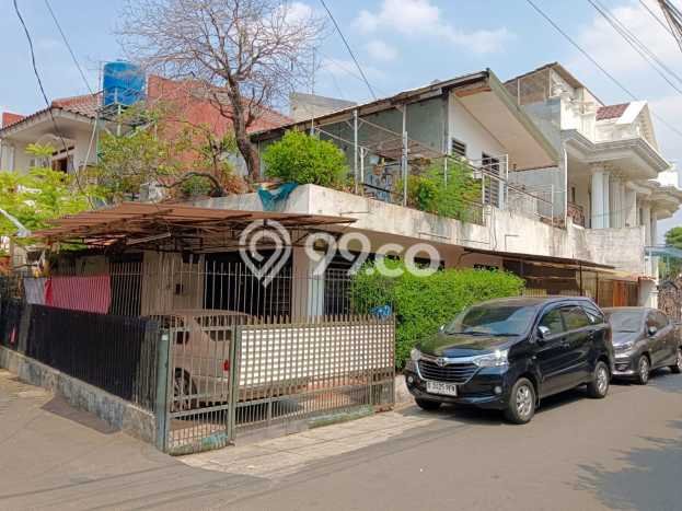 Rumah Modern LT 135m² Terawat di Rawamangun, Dekat Pusat Perbelanjaan, Jakarta Timur Rumah Modern LT 135m² Terawat di Rawamangun, Dekat Pusat Perbelanjaan, Jakarta Timur