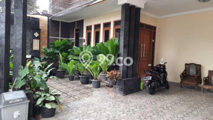 Rumah Elit Modern Tanpa Renovasi di Graha Raya Tangerang Rumah Elit Modern Tanpa Renovasi di Graha Raya Tangerang