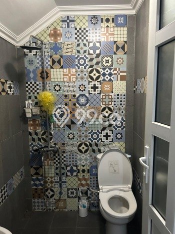 Rumah Strategis Minimalis Lb 180m2 di Cinere, Depok Rumah Strategis Minimalis Lb 180m2 di Cinere, Depok