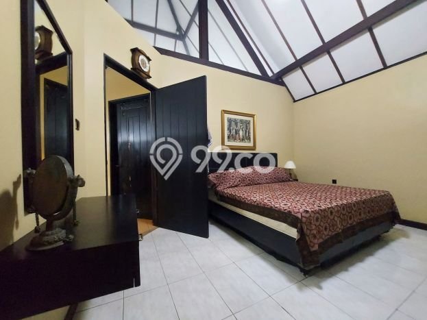 Rumah Terawat 6 KT 5 KM di Cinere, Depok Rumah Terawat 6 KT 5 KM di Cinere, Depok