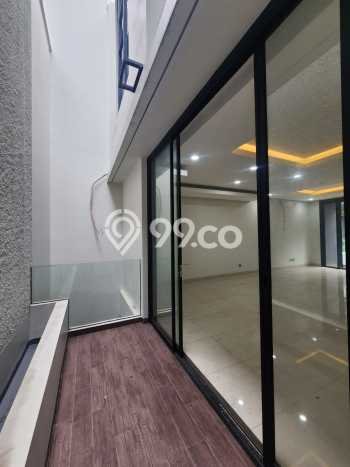 Rumah Luxury Modern Tanpa Renovasi di Pangkalan Jati Depok Rumah Luxury Modern Tanpa Renovasi di Pangkalan Jati Depok