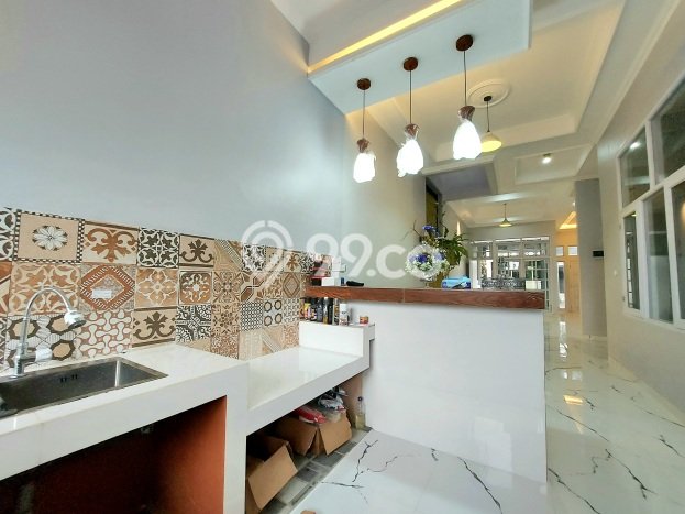 Rumah area Cinere, Depok, LT 165m² Bangunan 260m² Rumah area Cinere, Depok, LT 165m² Bangunan 260m²