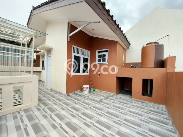 Rumah area Cinere, Depok, LT 165m² Bangunan 260m² Rumah area Cinere, Depok, LT 165m² Bangunan 260m²