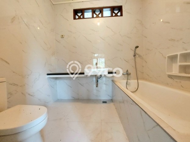 Rumah Modern area Ciputat Timur, Tangerang Selatan, LT 356m² LB 150m² Rumah Modern area Ciputat Timur, Tangerang Selatan, LT 356m² LB 150m²