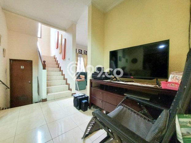 BEST OFFER! Rumah Untuk Investasi area Ciputat Timur, Luas 221m² Bangunan 209m² BEST OFFER! Rumah Untuk Investasi area Ciputat Timur, Luas 221m² Bangunan 209m²