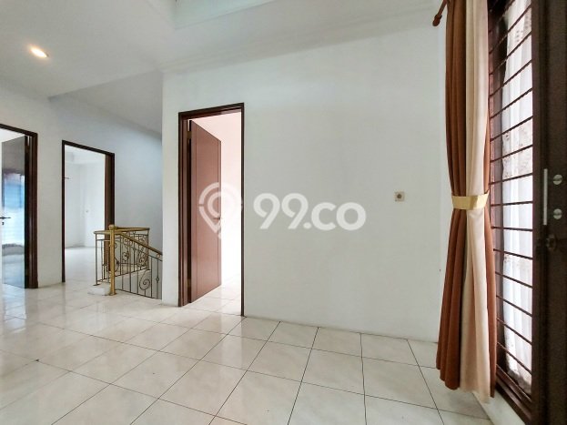 Rumah Berkualitas di Cinere, Depok, Luas 200m² Bangunan 270m² - BISA KPR! Rumah Berkualitas di Cinere, Depok, Luas 200m² Bangunan 270m² - BISA KPR!