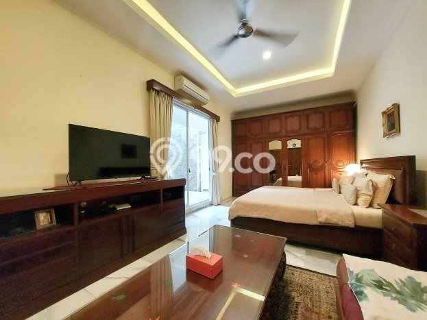 Rumah Asri LB 500m² View Gunung di Cinere, Depok Rumah Asri LB 500m² View Gunung di Cinere, Depok