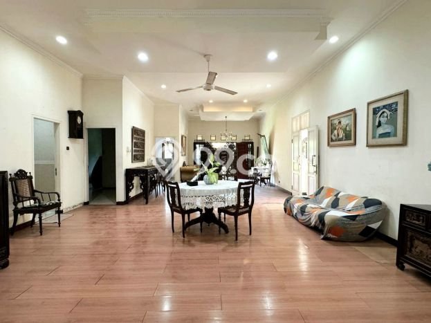 HARGA TERBAIK! Rumah Premium di Cinere, Luas 254m² Bangunan 200m² HARGA TERBAIK! Rumah Premium di Cinere, Luas 254m² Bangunan 200m²